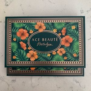 Ace Beaute- Nostalgia Palette